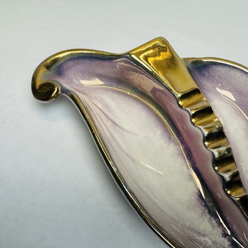 Vintage Mid Century California USA Pottery Leaf Shaped Ashtray Purple & White - Picture 2 of 8